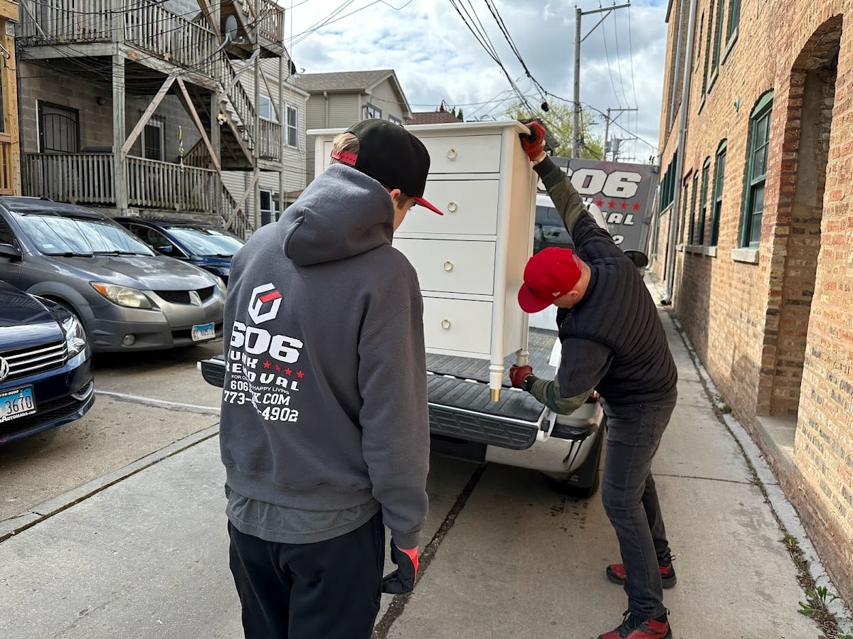 furniture removal in Chicago