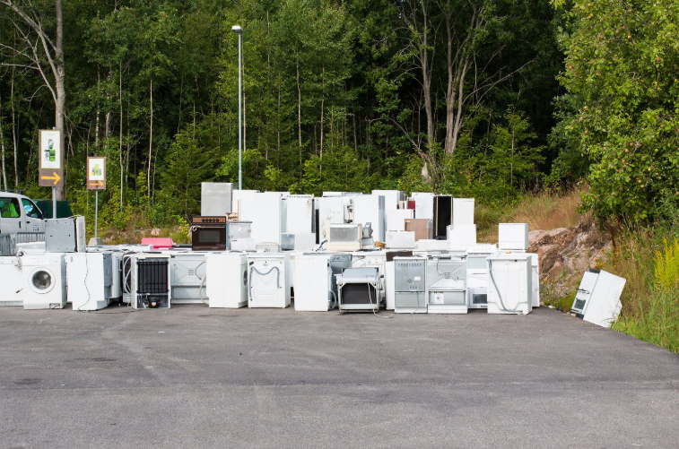 Commercial Refrigerator & Freezer Disposal